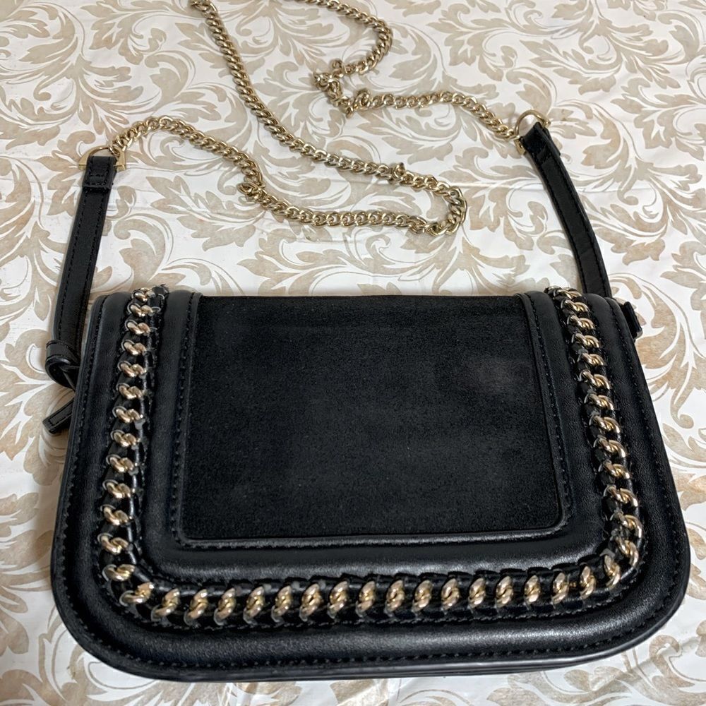 Ronora Saddle Bag Crossbody Handbag Chain Strap Black Vegan Suede Leather